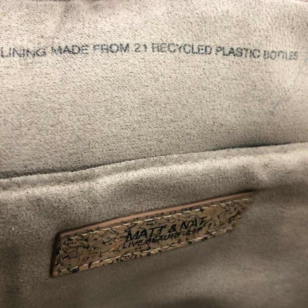 Matt & Nat taupe fabric envelope shoulder bag zipper detail  recycled materials - Picture 4 of 15
